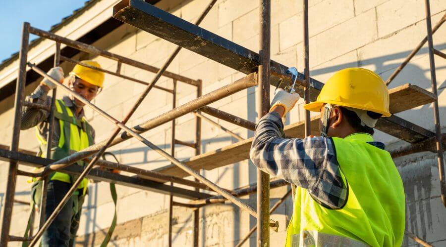 Professional gutter cleaning in Amber, OK